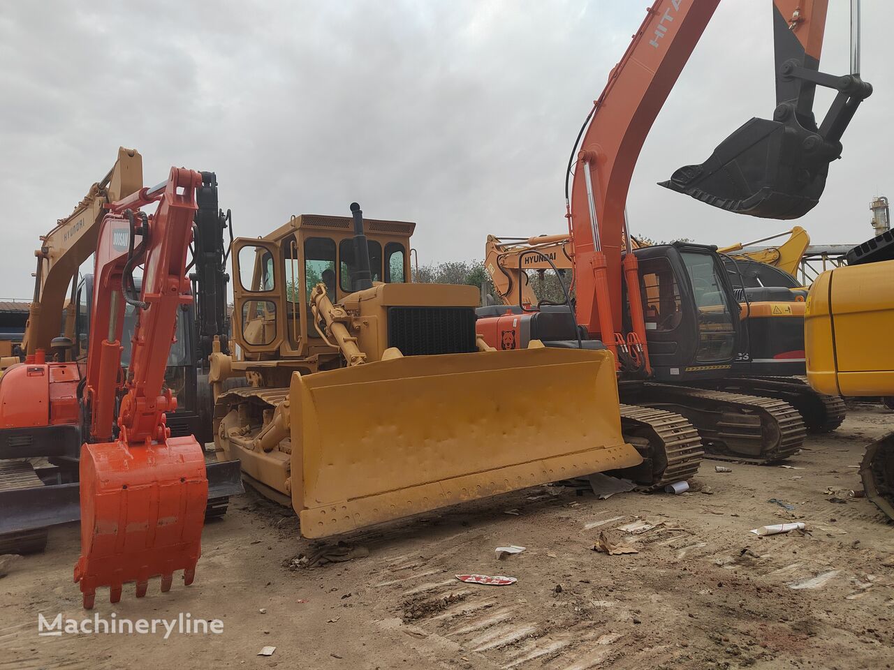 Spychacz Caterpillar D7G na sprzedaż Chiny Shanghai KY33979