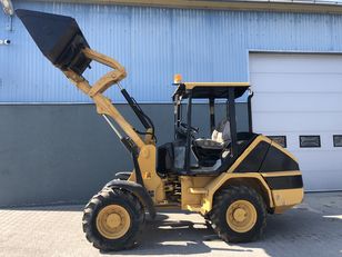ładowarka kołowa CATERPILLAR 902B
