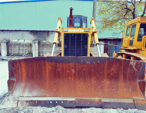 spychacz KOMATSU D85A-21